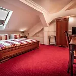 Capital With Private Wellness Hotel 4*