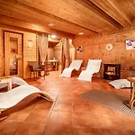 Hotel Capital With Private Wellness