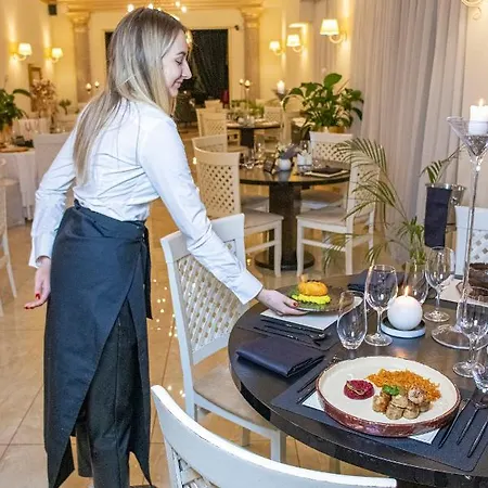 Capital With Private Wellness Hotel 4*