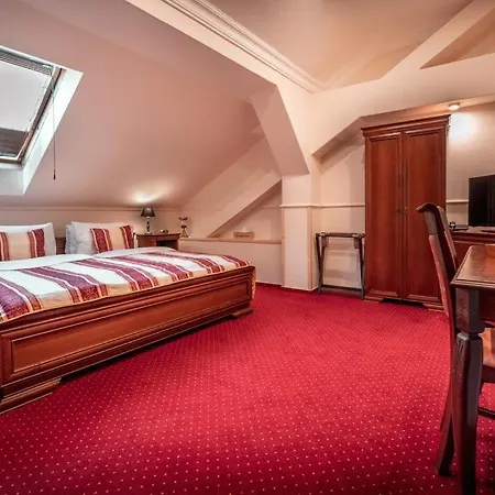 Capital With Private Wellness Hotel 4*