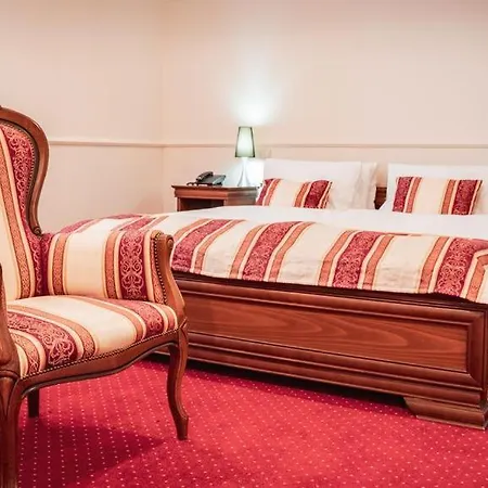 Capital With Private Wellness Hotel