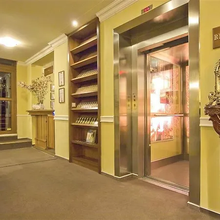 Hotel Capital With Private Wellness Nitra