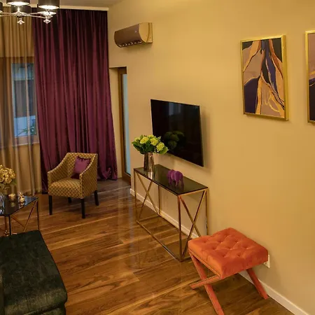 Hotel Capital With Private Wellness 4*
