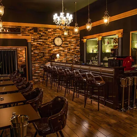 Hotel Capital With Private Wellness 4*