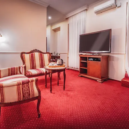 Hotel Capital With Private Wellness