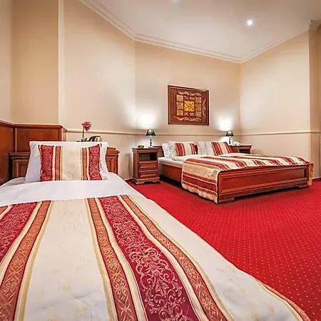 Hotel Capital With Private Wellness 4*