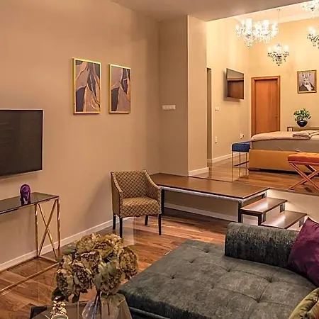 Capital With Private Wellness Szálloda 4*