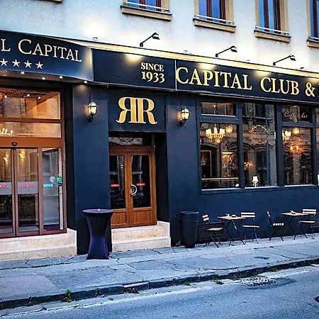Capital With Private Wellness Szálloda Nyitra