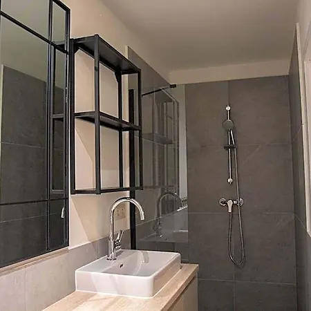 Capital With Private Wellness Szálloda