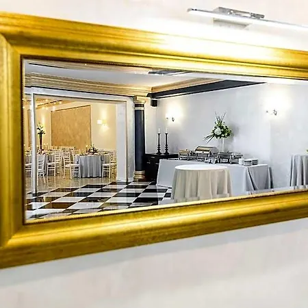 Capital With Private Wellness Szálloda Nyitra